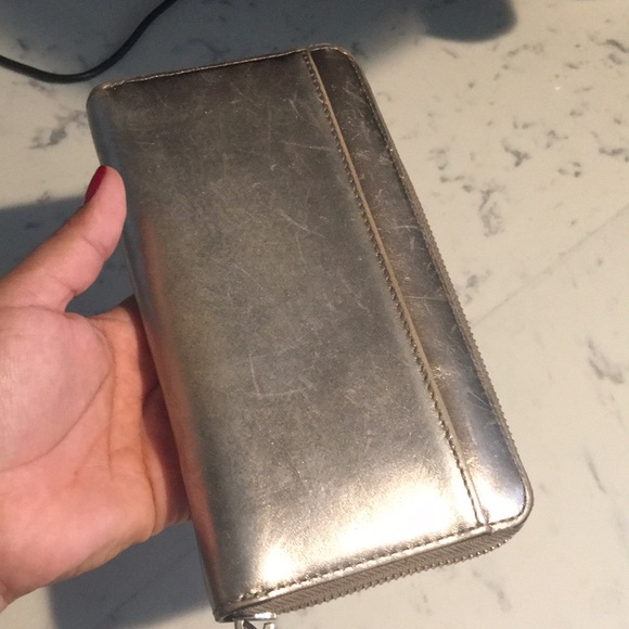 Used Kate Spade metallic silver/gold wallet - Picture 3 of 8